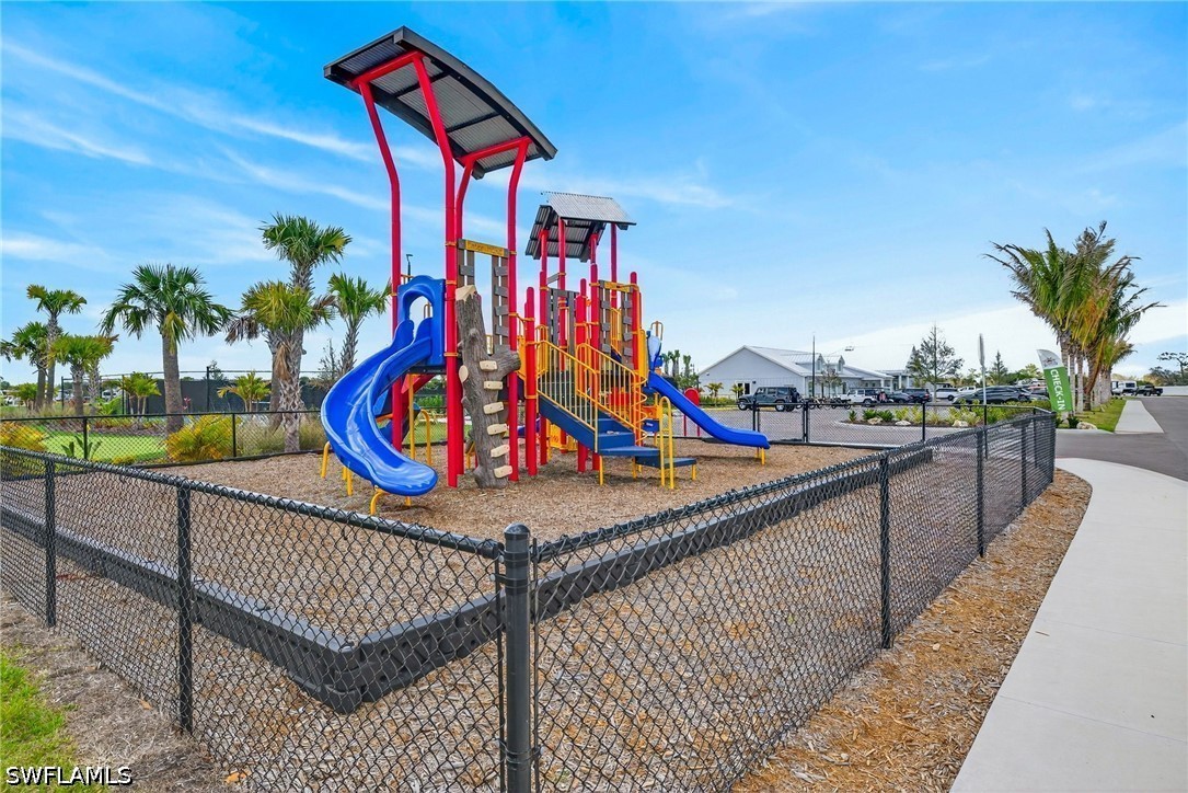 Residential for Sale in Palm Breeze, photo 11