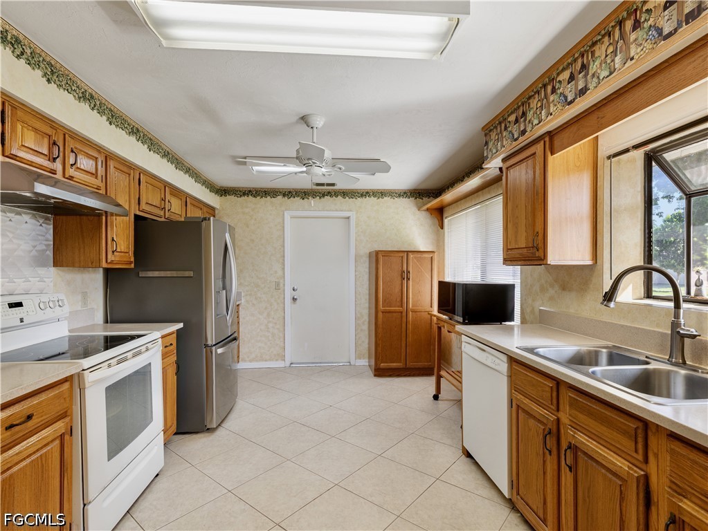 3 Bed Attached for Sale in Fort Myers, photo 11