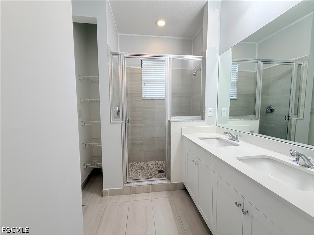 3 Bed SingleFamilyResidence for Sale in Naples, photo 11