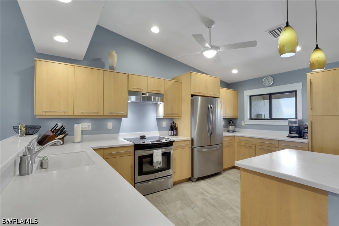 2 Bed Condominium for Sale in Fox Hollow, photo 11