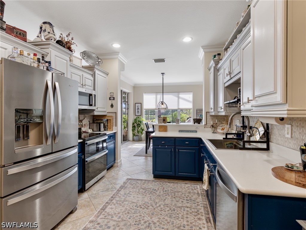3 Bed Waterfront Home for Sale in Bella Terra, photo 11