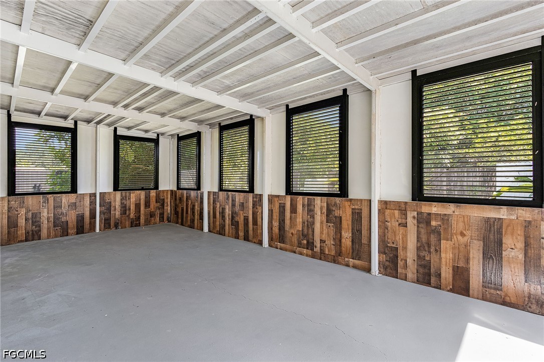 5 Bed SingleFamilyResidence for Sale in Lehigh Acres, photo 11