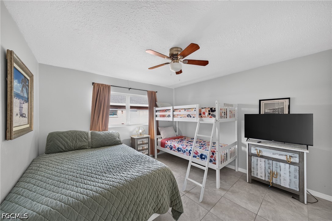 3 Bed SingleFamilyResidence for Sale in Cape Coral, photo 11