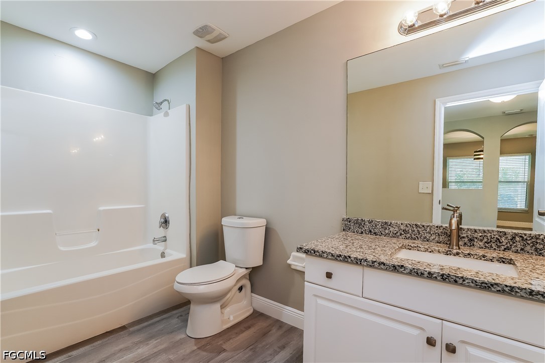 3 Bed SingleFamilyResidence for Sale in Lehigh Acres, photo 11