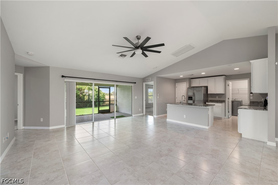 4 Bed SingleFamilyResidence for Sale in Cape Coral, photo 11