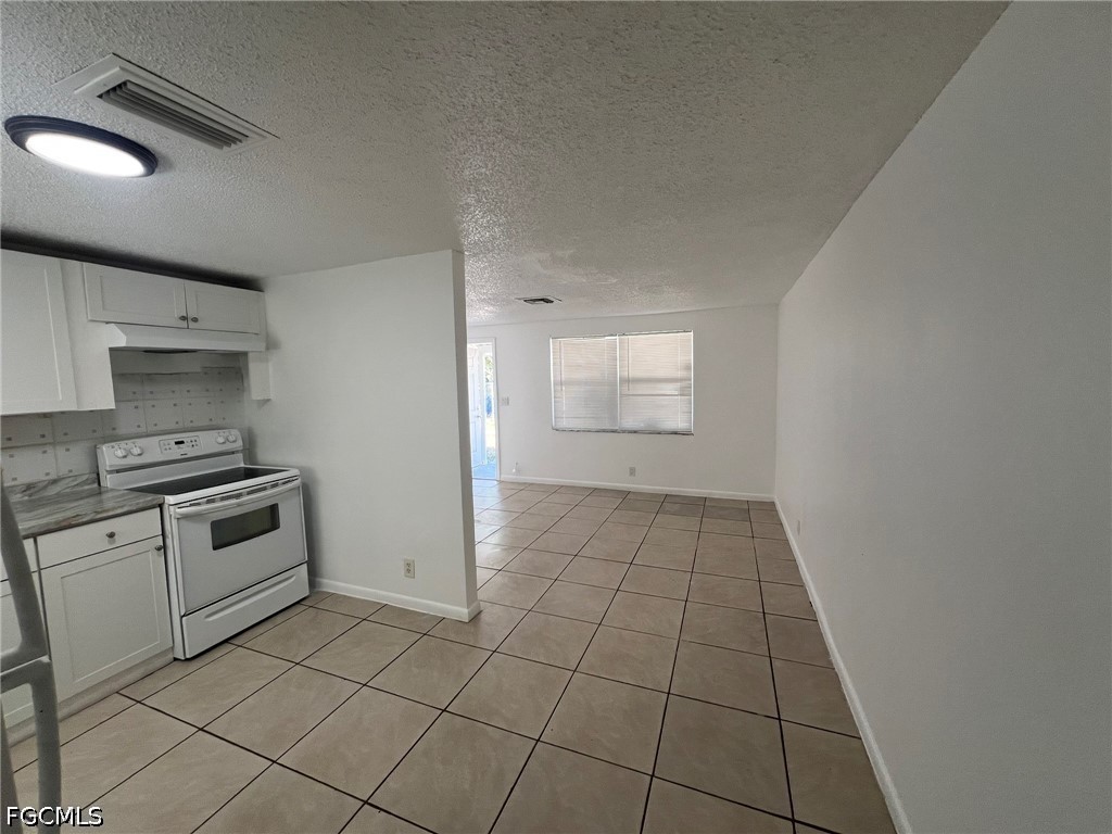 2 Bed Quadruplex for Sale in Fort Myers, photo 11