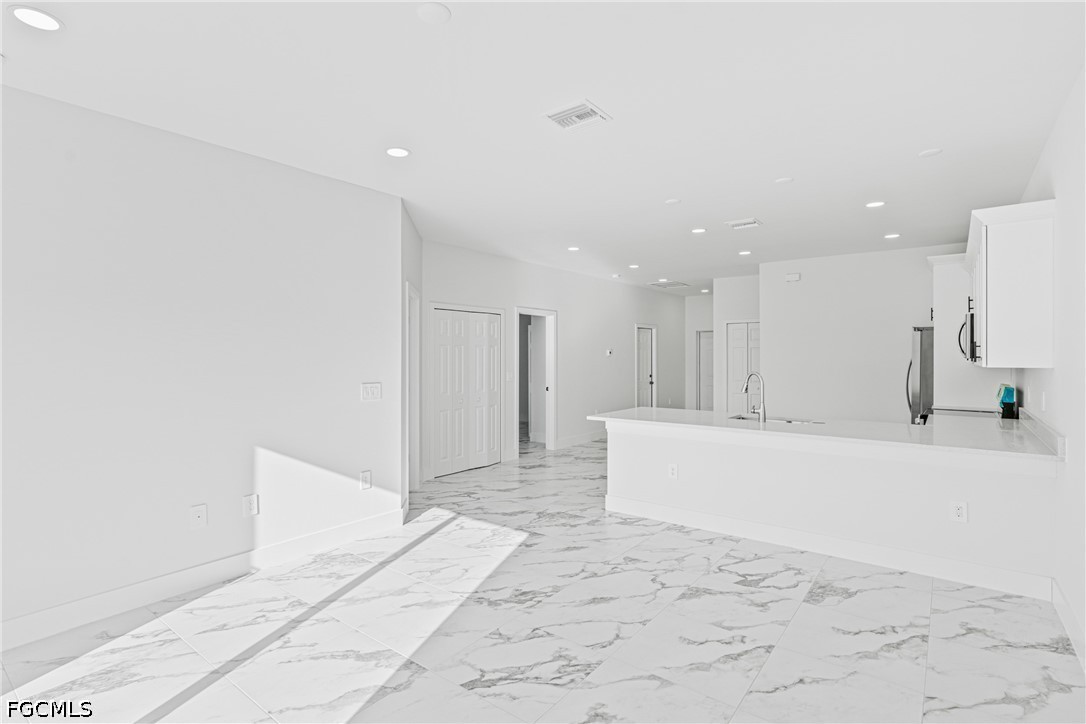 6 Bed Duplex for Sale in Lehigh Acres, photo 11