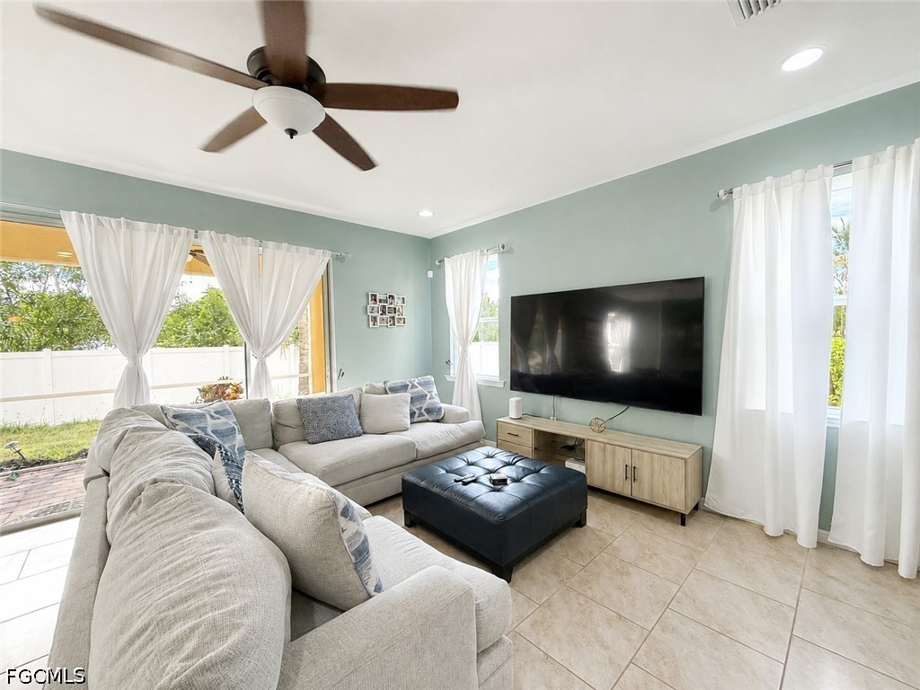 3 Bed SingleFamilyResidence for Sale in Lindsford, photo 11