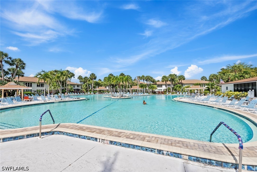 2 Bed Condominium for Sale in Winterpark, photo 11