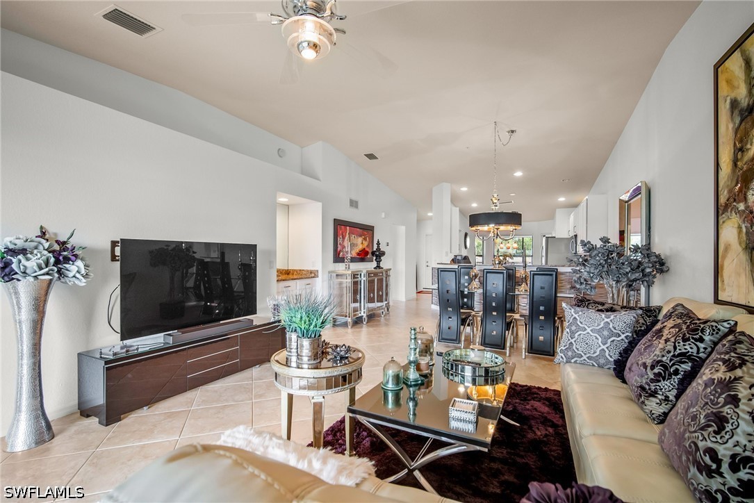 3 Bed Condominium for Sale in Heritage Bay, photo 11