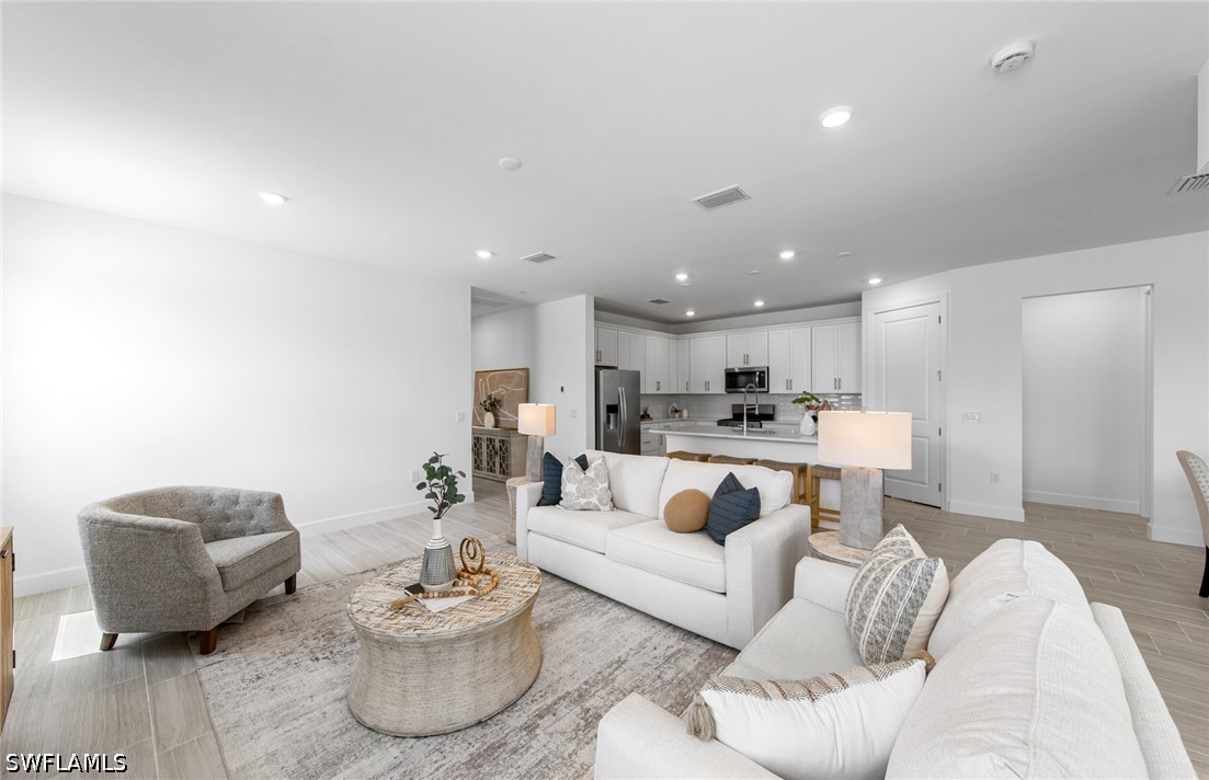 3 Bed SingleFamilyResidence for Sale in Alva, photo 11