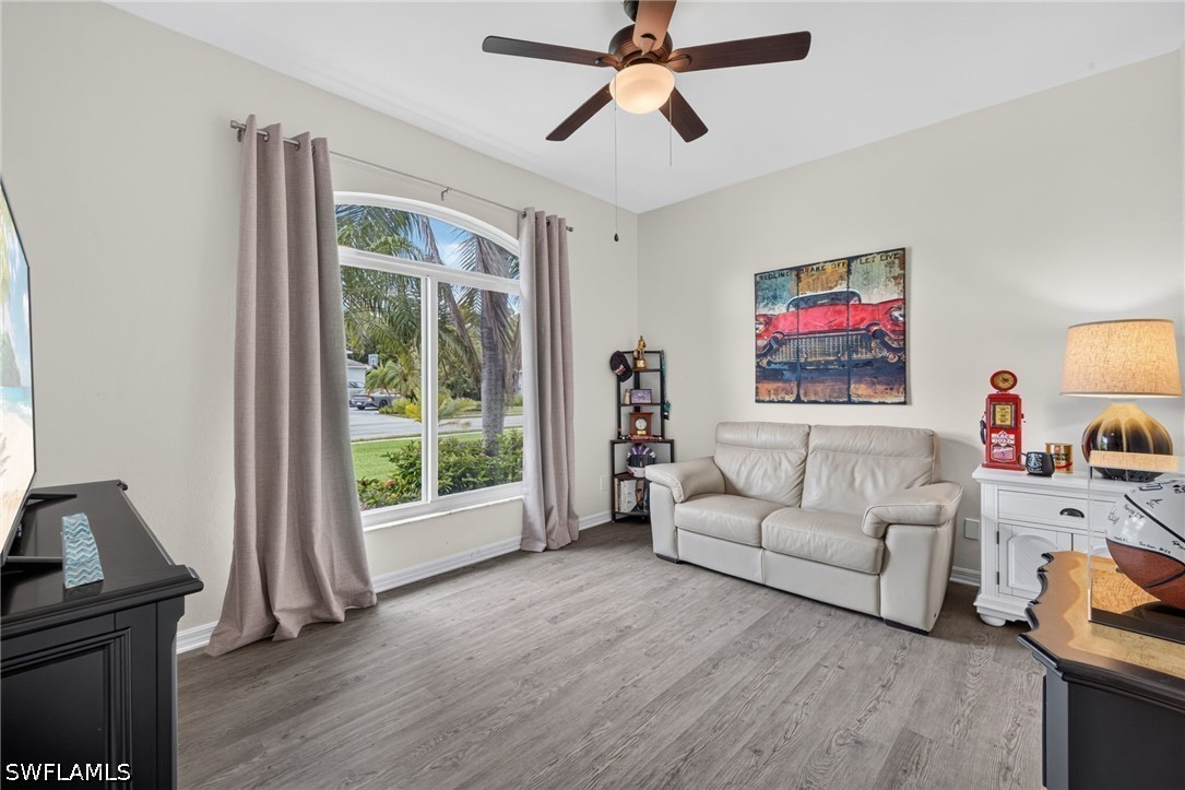 3 Bed Pool Home for Sale in Meadowbrook, photo 11
