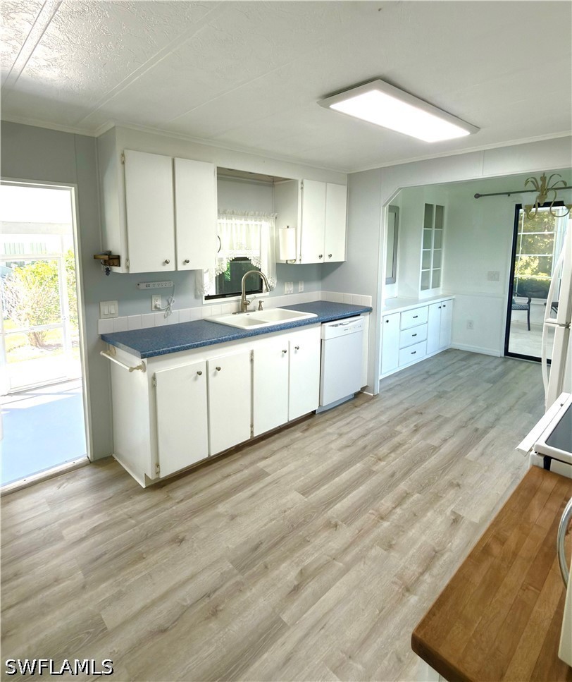 2 Bed ManufacturedHome for Sale in Naples, photo 11