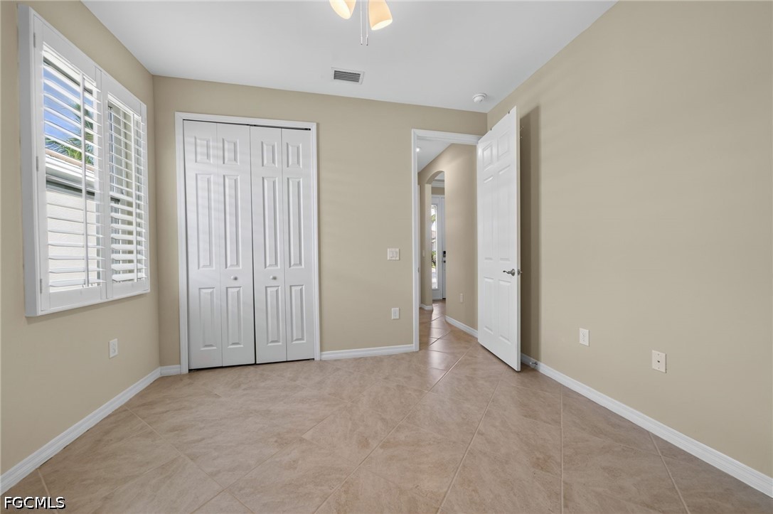 4 Bed SingleFamilyResidence for Sale in Venetian Pointe, photo 11