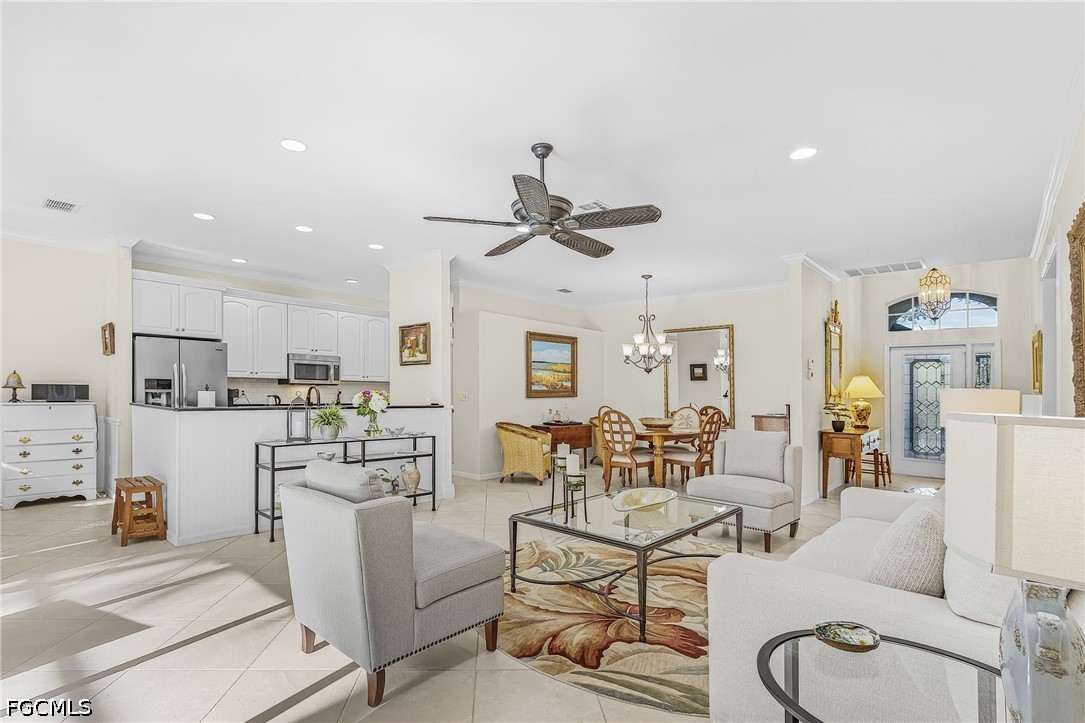 2 Bed SingleFamilyResidence for Sale in Estero, photo 11