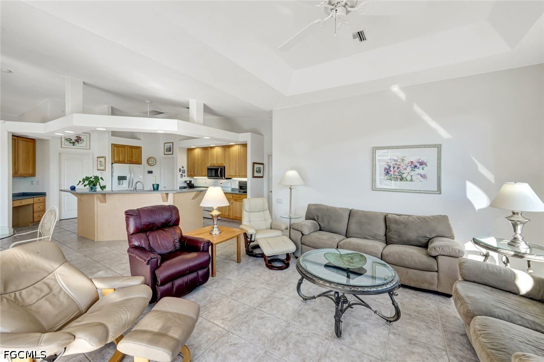 3 Bed Pool Home for Sale in Cape Coral, photo 11