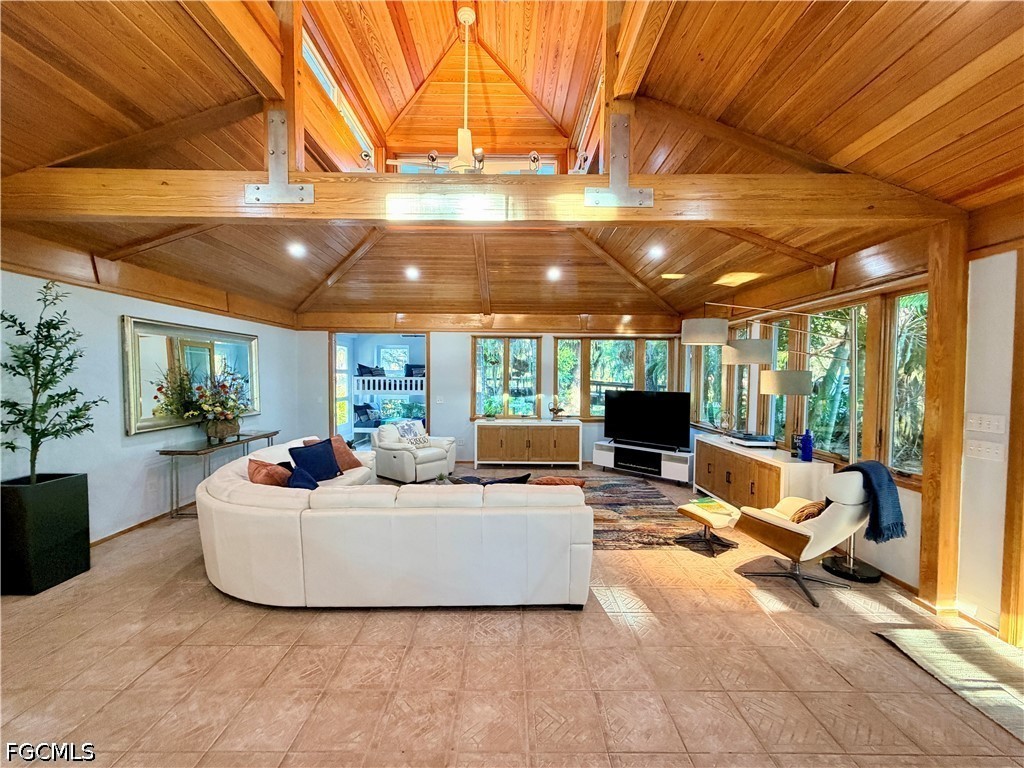 3 Bed Waterfront Home for Sale in Labelle, photo 11