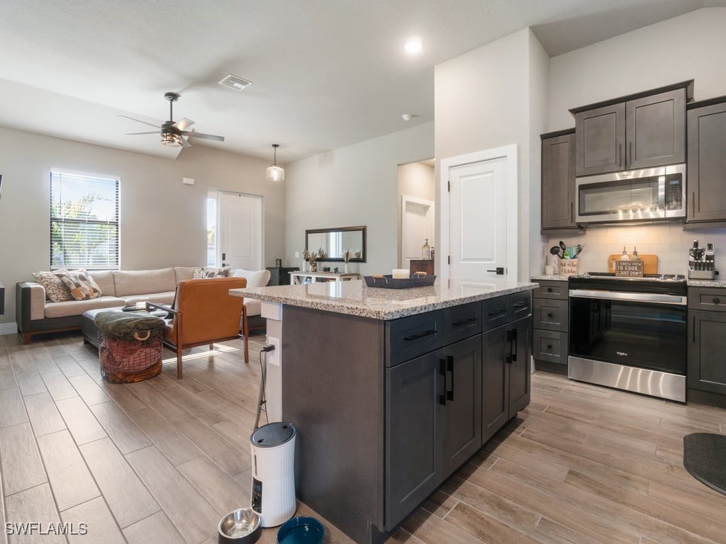 3 Bed Pool Home for Sale in Cape Coral, photo 12