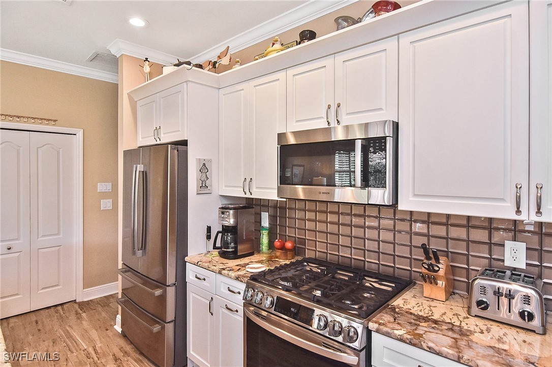 3 Bed SingleFamilyResidence for Sale in Fort Myers, photo 12