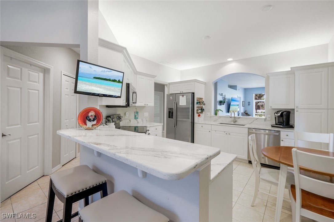 2 Bed Condominium for Sale in Sabal Palm, photo 12