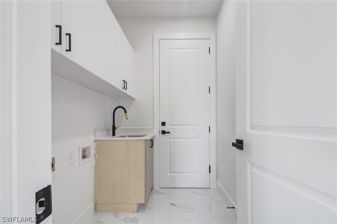3 Bed SingleFamilyResidence for Sale in Cape Coral, photo 12