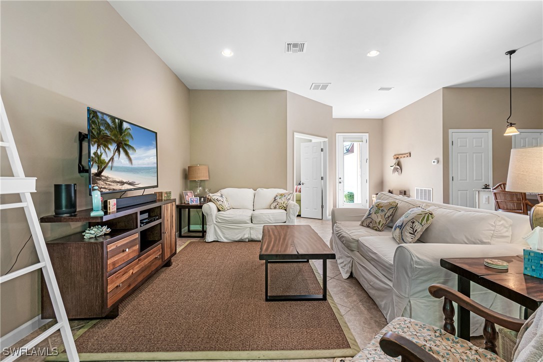 2 Bed Attached for Sale in Whispering Palms, photo 12