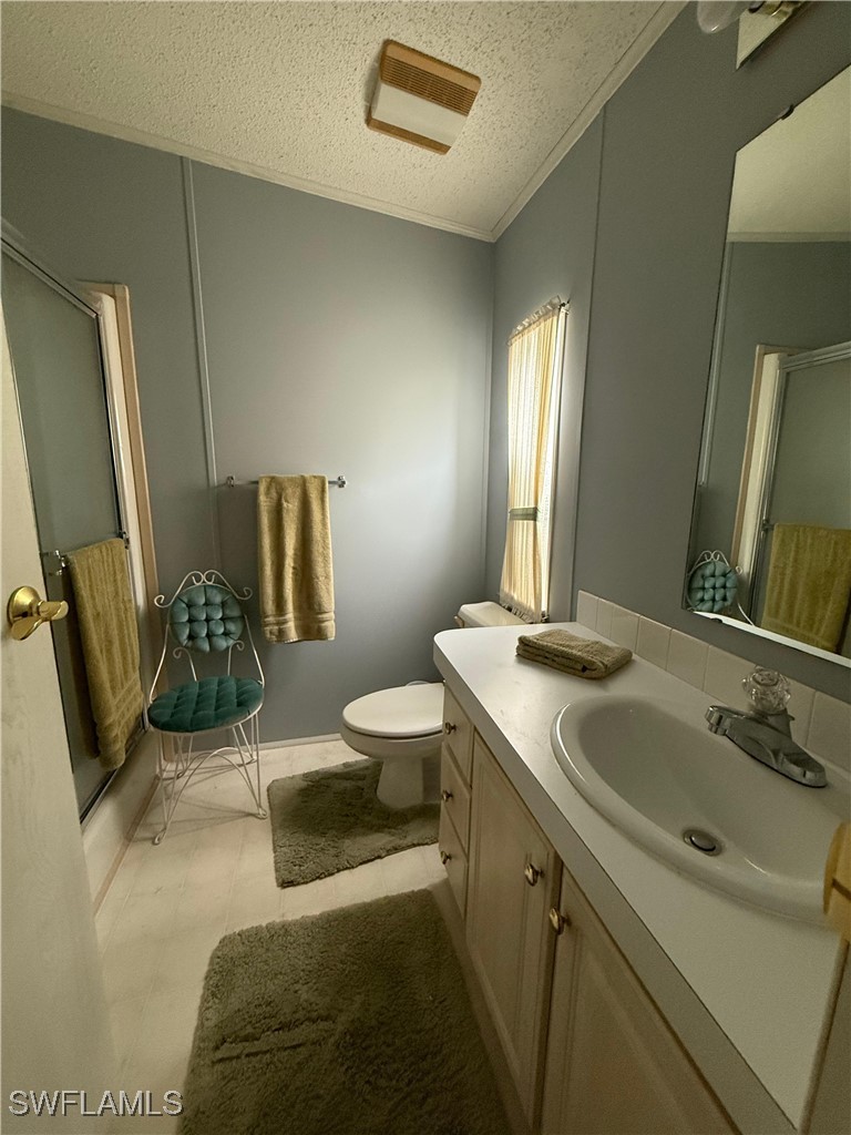 2 Bed ManufacturedHome for Sale in North Fort Myers, photo 12