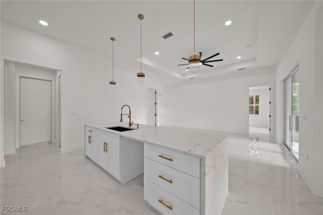 4 Bed SingleFamilyResidence for Sale in Lehigh Acres, photo 12