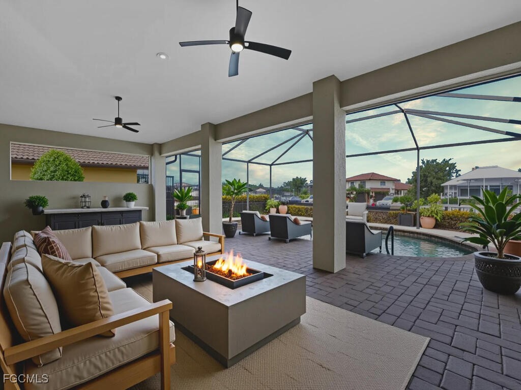 5 Bed Pool Home for Sale in Rose Garden, photo 12