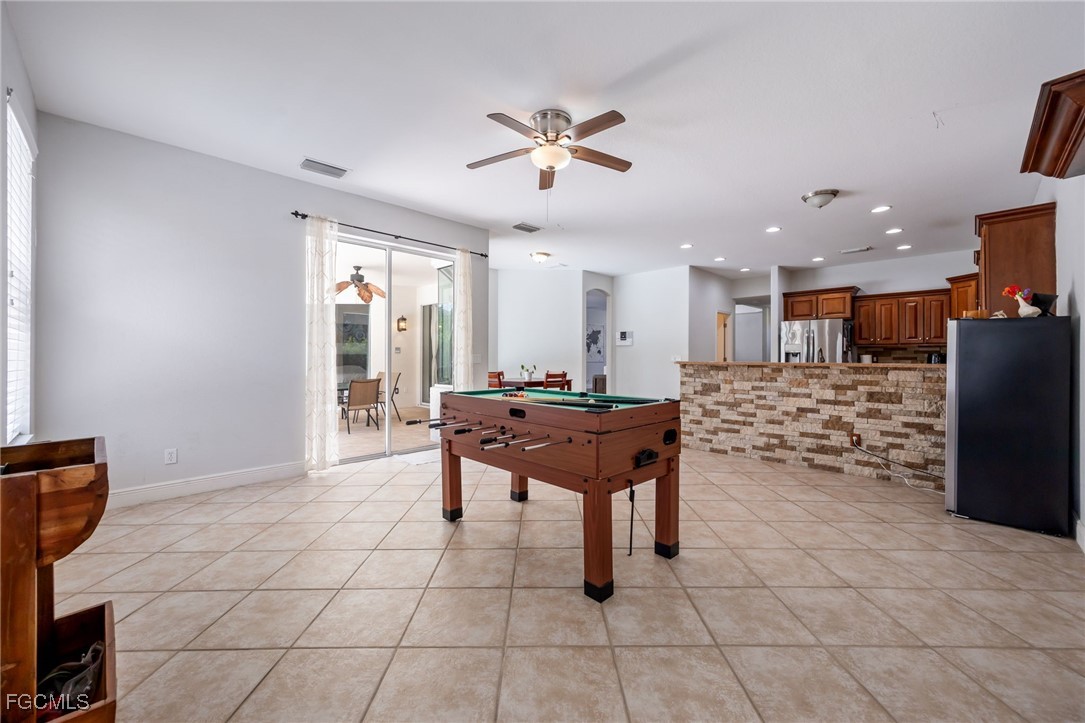 6 Bed Pool Home for Sale in Stoneybrook, photo 12