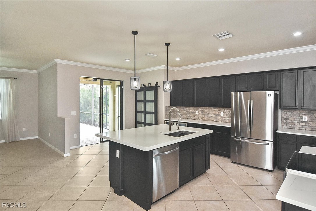5 Bed Pool Home for Sale in Promenade West, photo 12