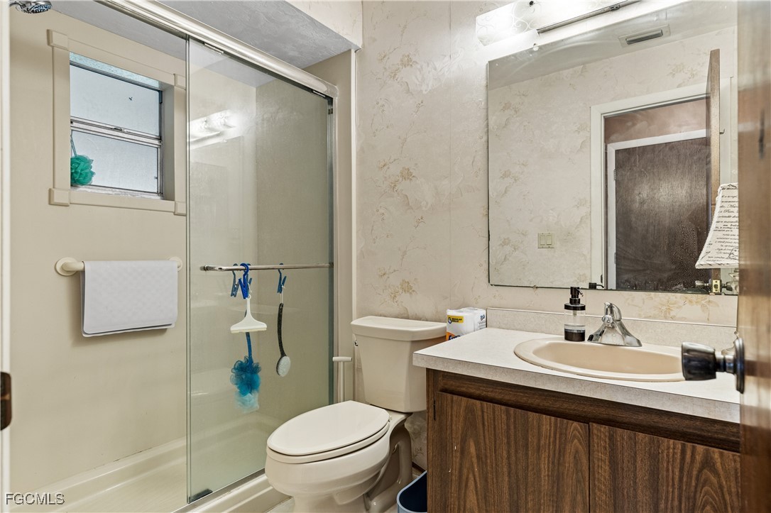2 Bed Attached for Sale in Lehigh Acres, photo 12