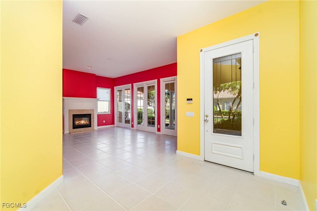 4 Bed Pool Home for Sale in Island Walk, photo 12