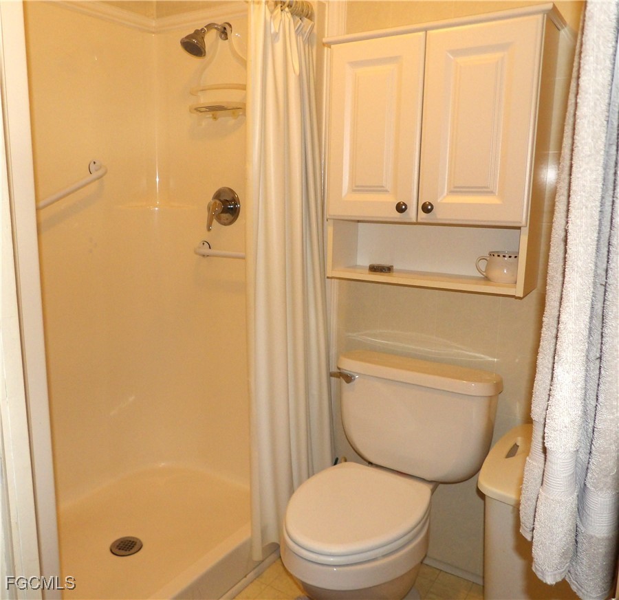 2 Bed ManufacturedHome for Sale in North Fort Myers, photo 12