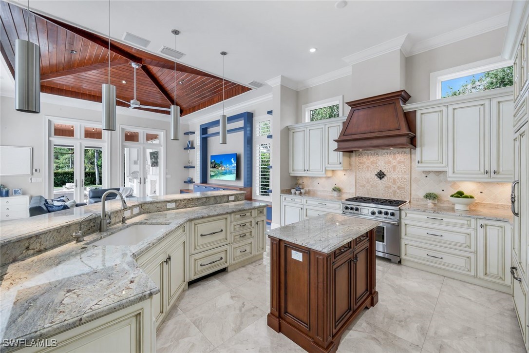 5 Bed Pool Home for Sale in Marsala, photo 12