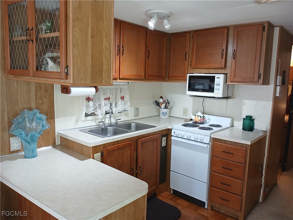1 Bed ManufacturedHome for Sale in North Fort Myers, photo 12