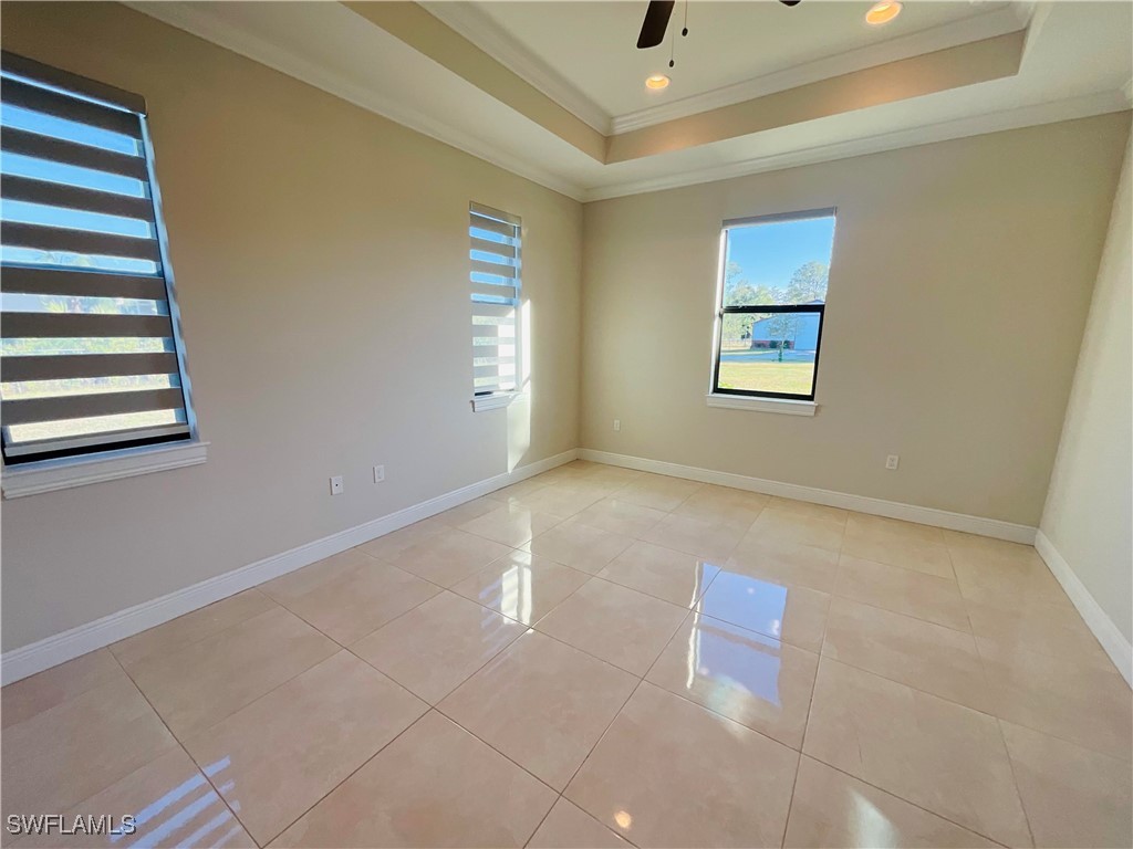 3 Bed SingleFamilyResidence for Sale in Naples, photo 12