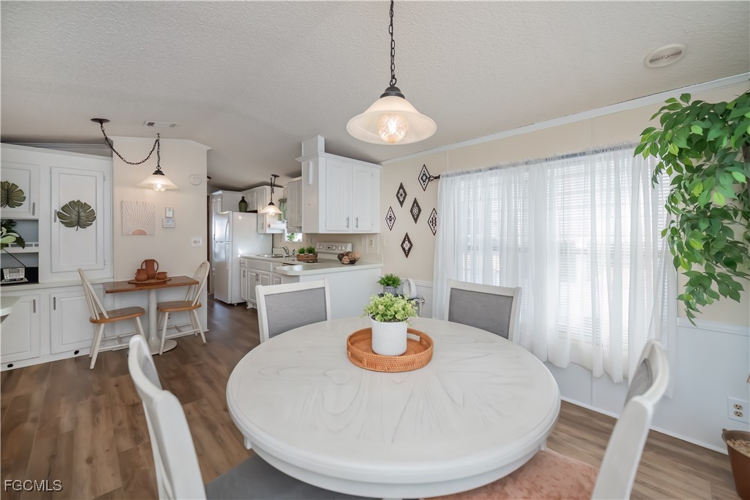1 Bed ManufacturedHome for Sale in North Fort Myers, photo 12