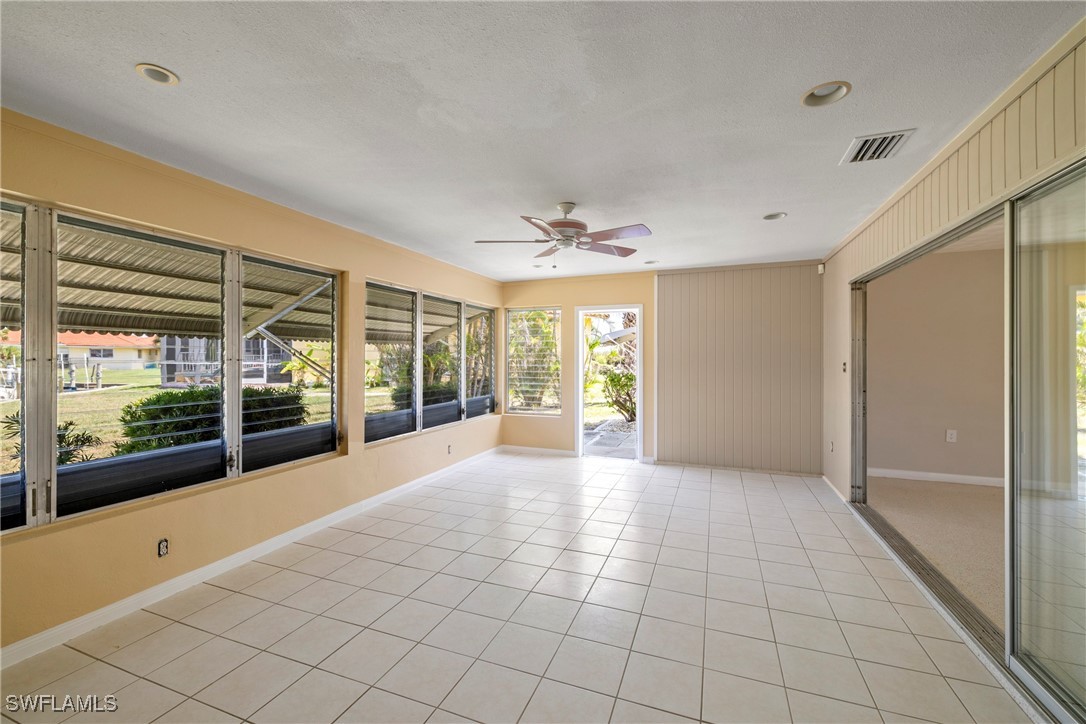2 Bed Waterfront Home for Sale in Punta Gorda, photo 12