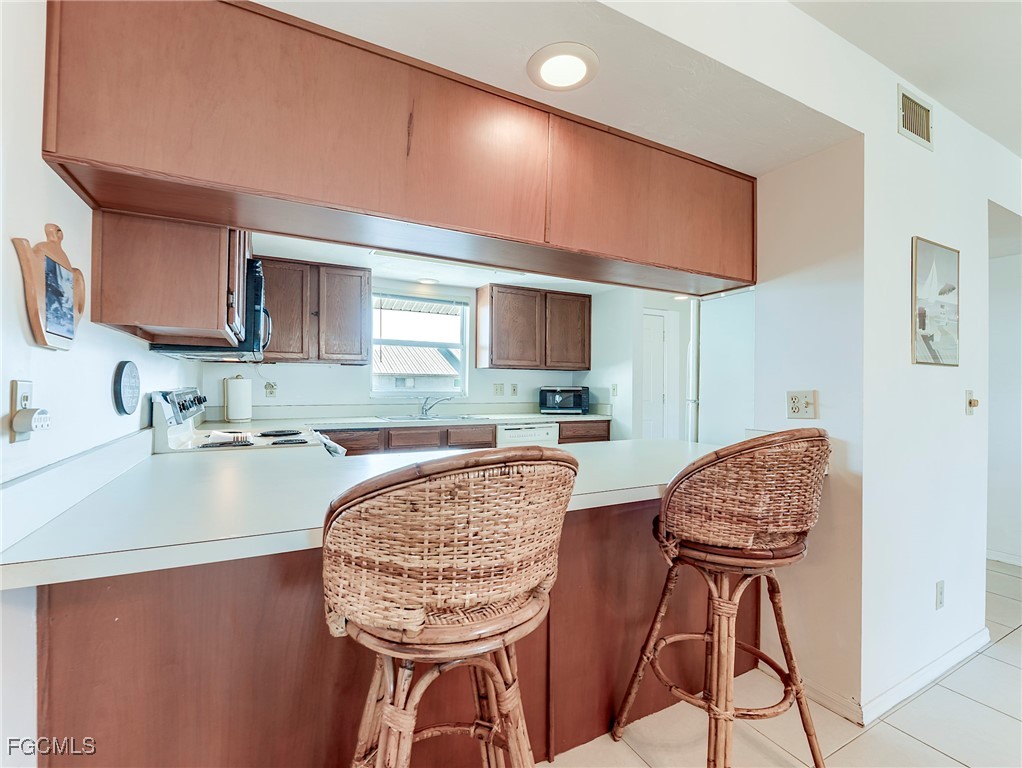 2 Bed Waterfront Home for Sale in Fort Myers Beach, photo 12