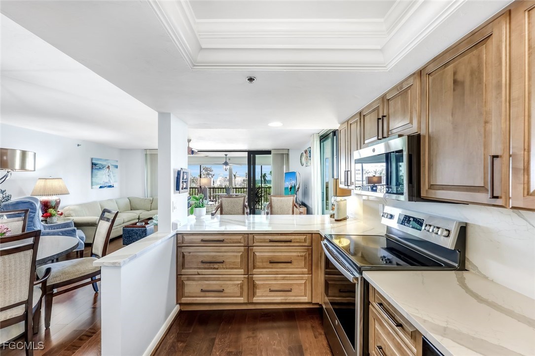 2 Bed Waterfront Home for Sale in Bay Harbor Club Condo, photo 12