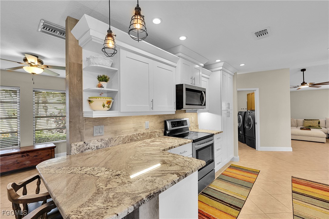 3 Bed SingleFamilyResidence for Sale in Cape Coral, photo 12