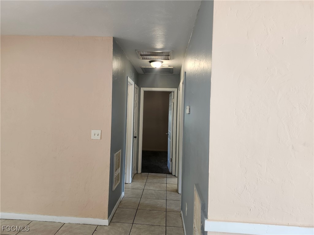 3 Bed SingleFamilyResidence for Sale in Fort Myers, photo 12