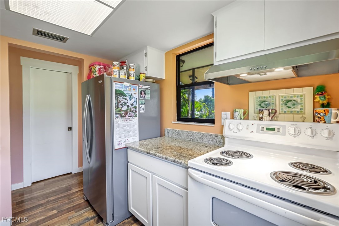 2 Bed Condominium for Sale in Fort Myers, photo 12