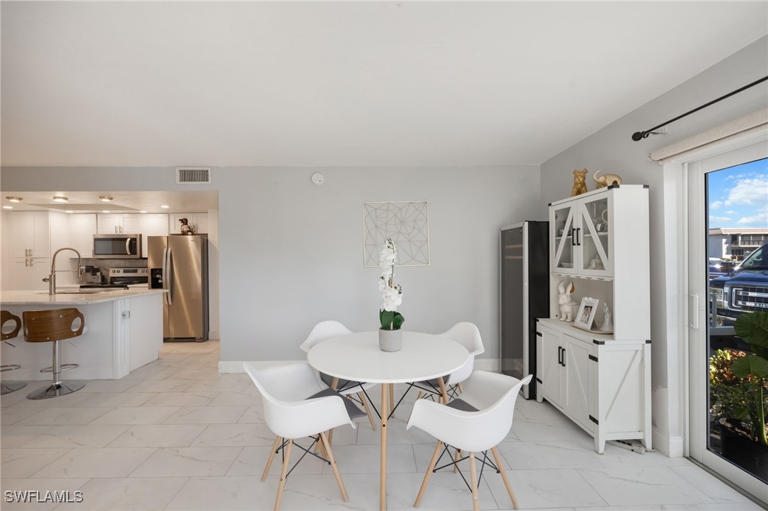 2 Bed Condominium for Sale in Naples, photo 12
