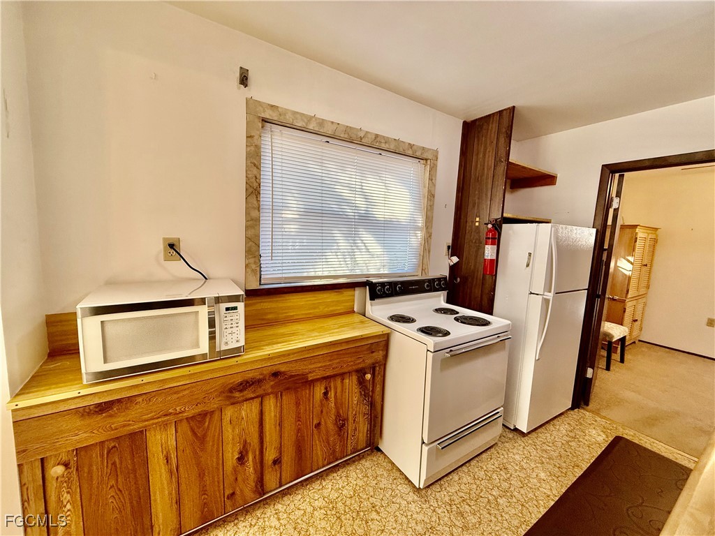1 Bed SingleFamilyResidence for Sale in Lehigh Acres, photo 12