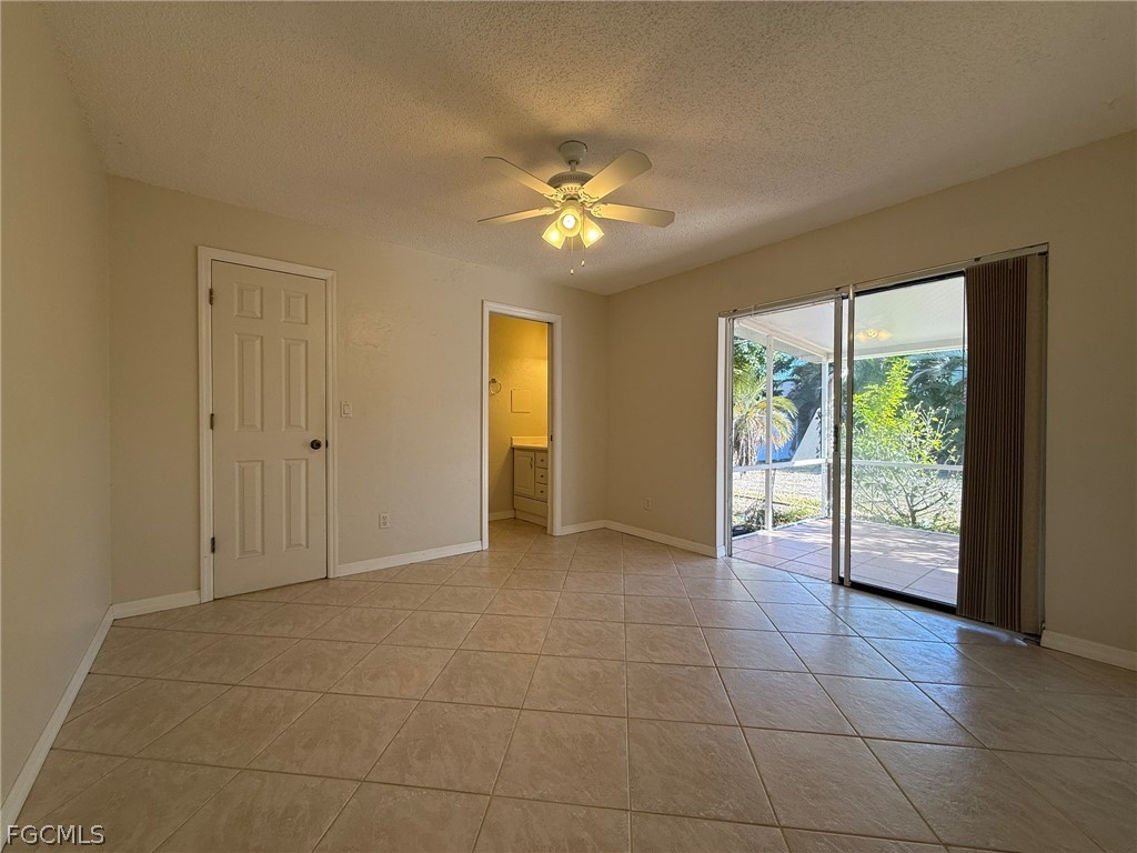 3 Bed SingleFamilyResidence for Sale in Cape Coral, photo 12