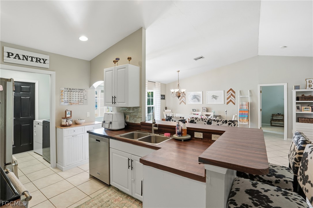 3 Bed SingleFamilyResidence for Sale in Port Labelle, photo 12