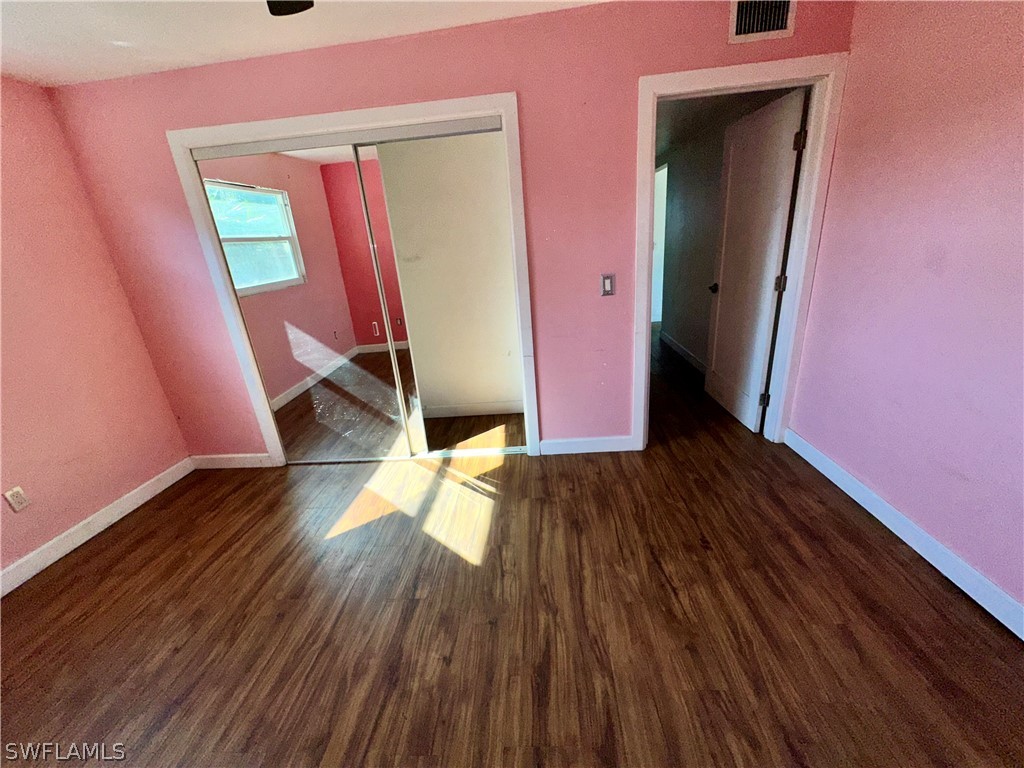2 Bed SingleFamilyResidence for Sale in Naples, photo 12