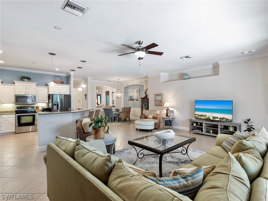 4 Bed Pool Home for Sale in Bella Terra, photo 12